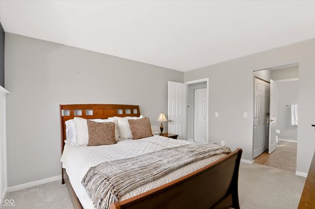 2053 Acorn Boulevard, Franklin, IN 46131