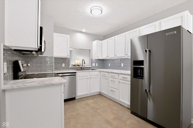 2053 Acorn Boulevard, Franklin, IN 46131