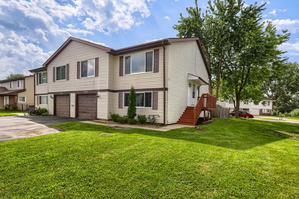 2165 Wildwood Court, Hanover Park, IL 60133