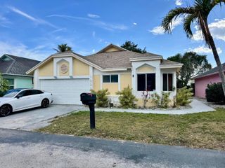 1033 W Jasmine Lane, North Lauderdale, FL 33068