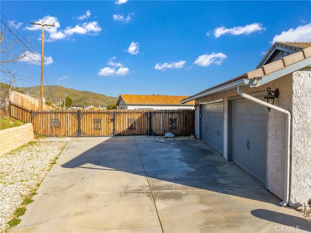 32854 Crown Valley Road, Acton, CA 93510