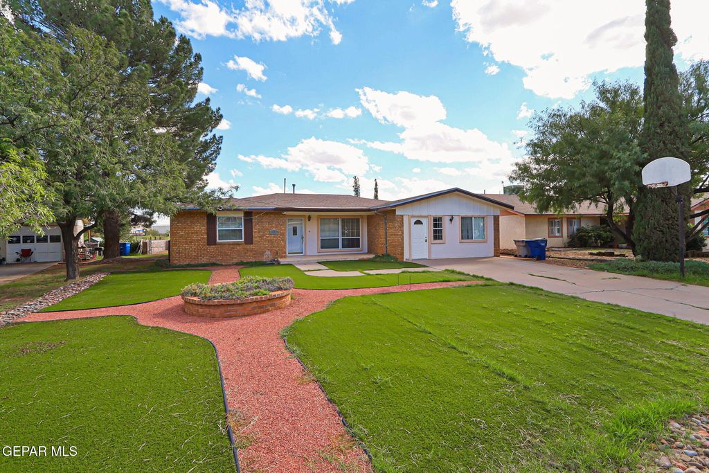 124 Serrania Drive, El Paso, TX 79932