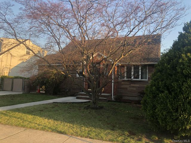 398 Hendrickson Avenue, Valley Stream, NY 11580