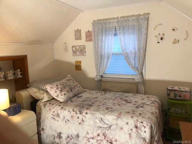 398 Hendrickson Avenue, Valley Stream, NY 11580