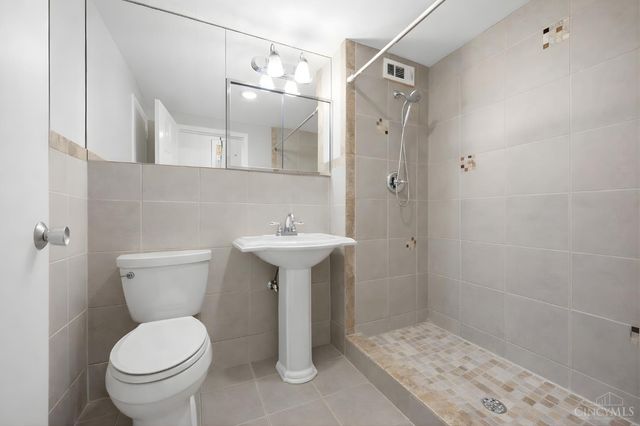 2401 Ingleside Avenue, Cincinnati, OH 45206