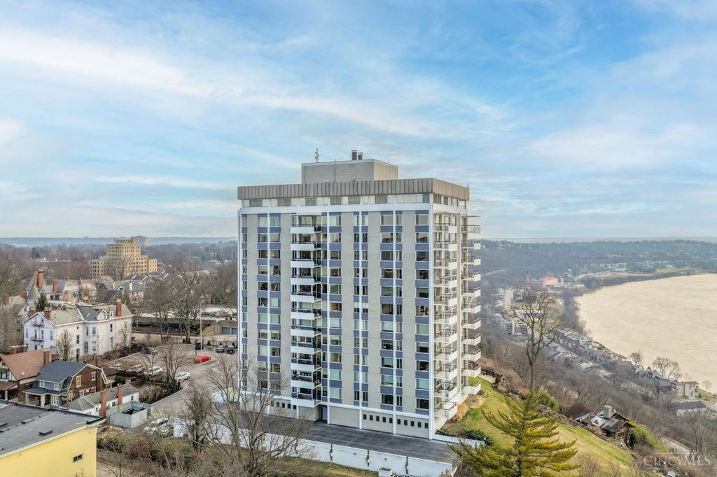 2401 Ingleside Avenue, Cincinnati, OH 45206