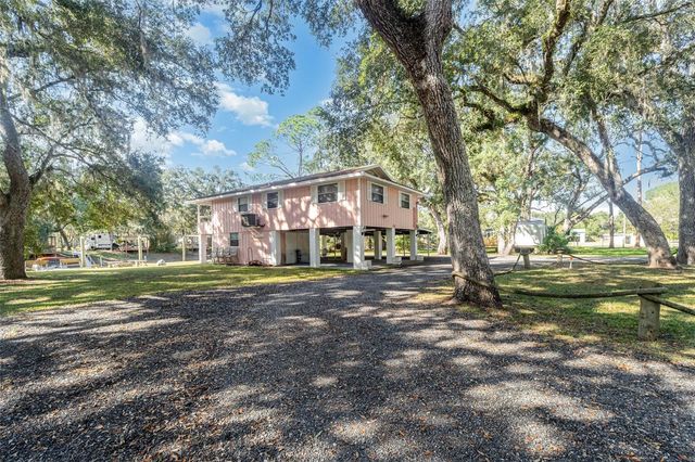 176 SE 989TH STREET, Old Town, FL 32680