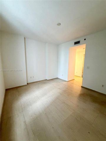 1050 Brickell Ave 2420, Miami, FL 33131