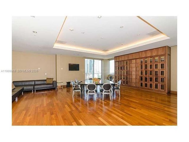 1050 Brickell Ave 2420, Miami, FL 33131