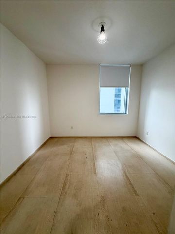 1050 Brickell Ave 2420, Miami, FL 33131