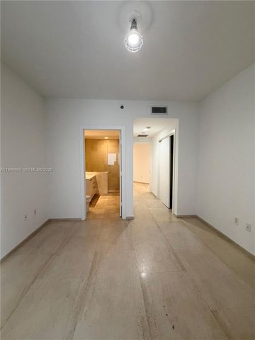 1050 Brickell Ave 2420, Miami, FL 33131