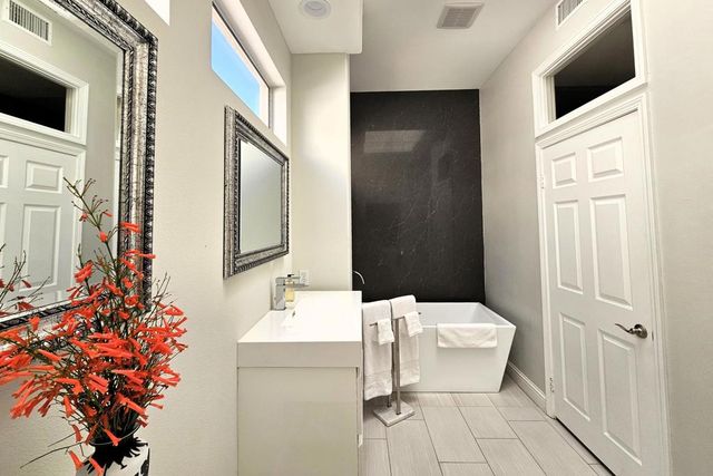 78622 Waterfall Drive, Palm Desert, CA 92211