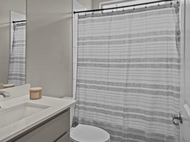 200 Tanager Drive, Rhome, TX 76078