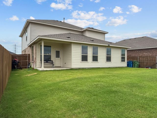 200 Tanager Drive, Rhome, TX 76078