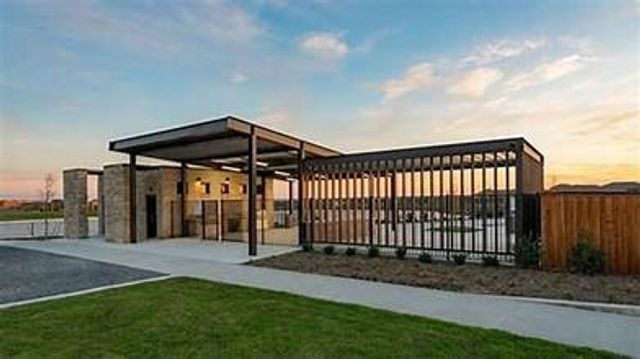 200 Tanager Drive, Rhome, TX 76078