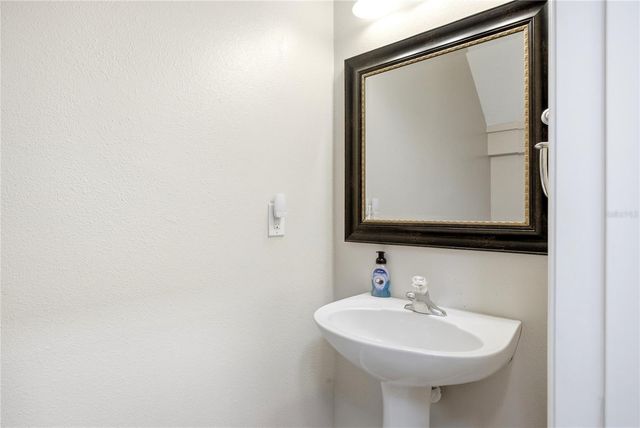 1033 BLACKWATER DRIVE, Wesley Chapel, FL 33543