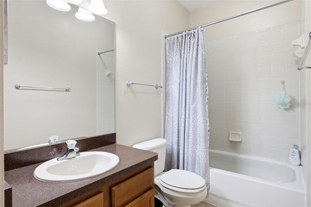 1033 BLACKWATER DRIVE, Wesley Chapel, FL 33543