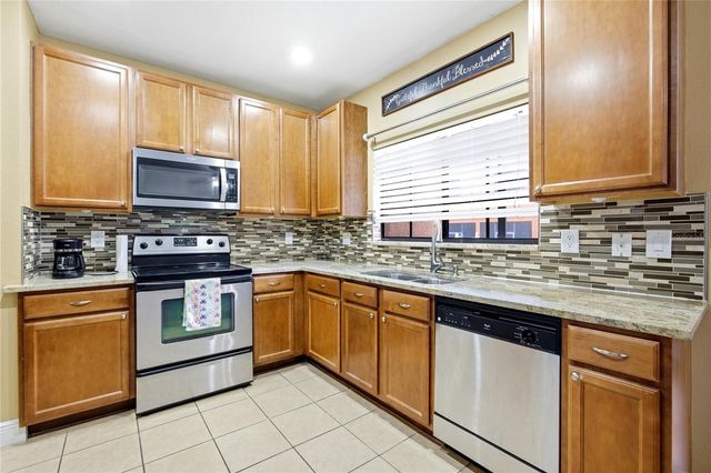 1033 BLACKWATER DRIVE, Wesley Chapel, FL 33543