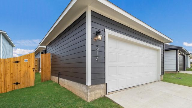 320 SANTO DOMINGO RD, Bastrop, TX 78602