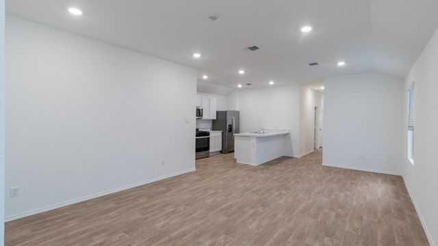 320 SANTO DOMINGO RD, Bastrop, TX 78602