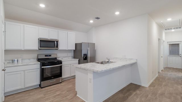 320 SANTO DOMINGO RD, Bastrop, TX 78602