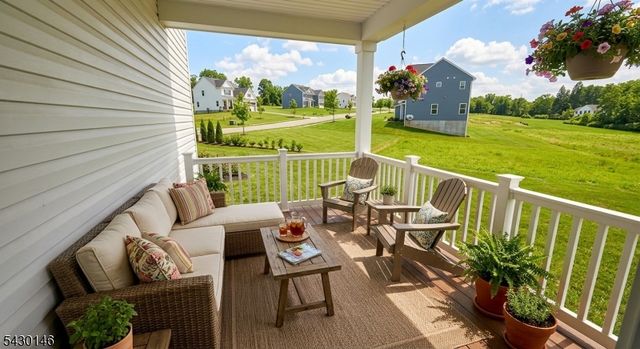 2 Drake Ct, Washington Twp., NJ 07882