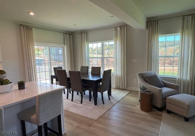 2 Drake Ct, Washington Twp., NJ 07882