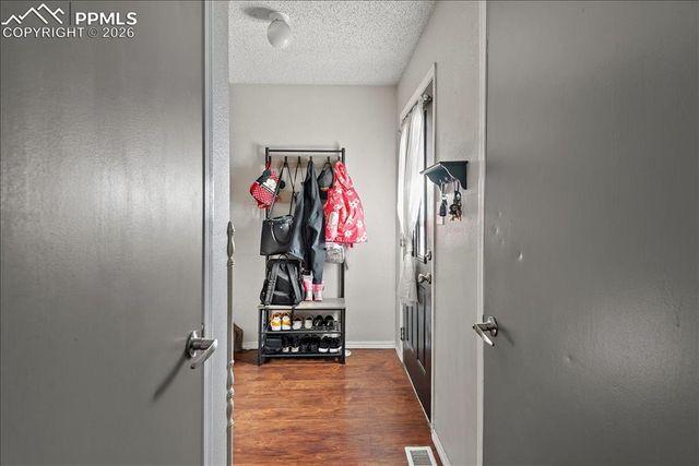 4304 Hunting Meadows Circle, Colorado Springs, CO 80916