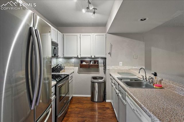 4304 Hunting Meadows Circle, Colorado Springs, CO 80916