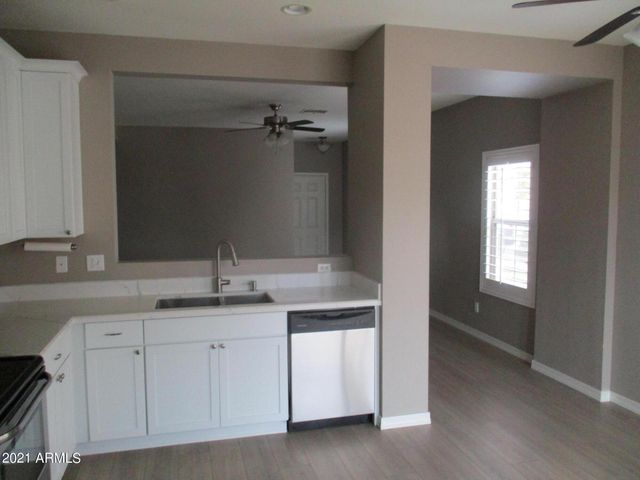 2747 S SAILORS Way, Gilbert, AZ 85295