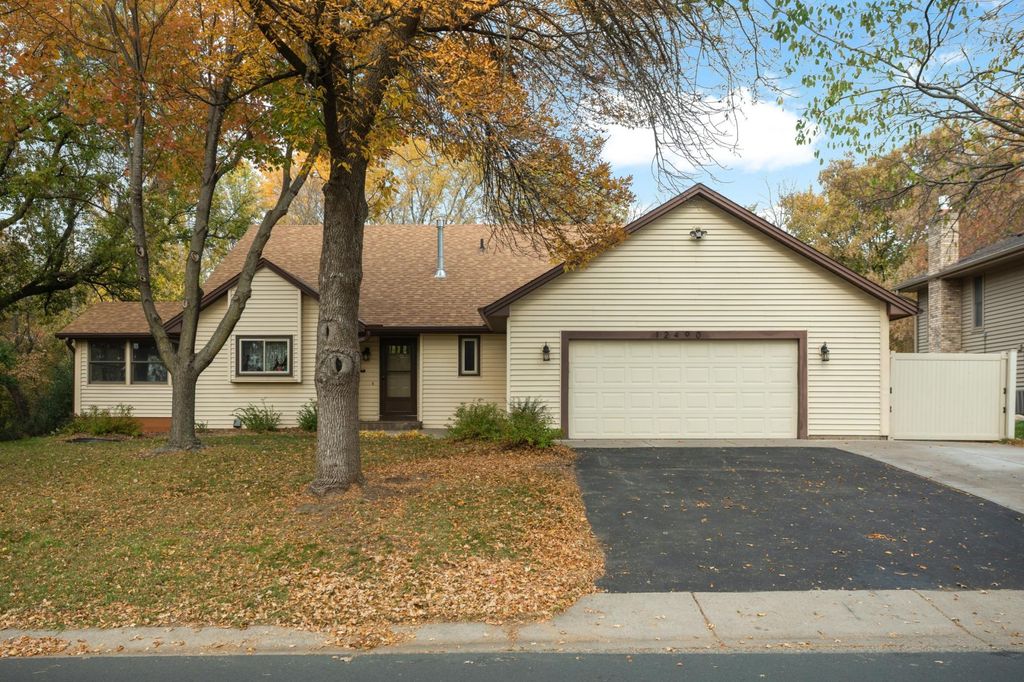 12490 99th Avenue N, Maple Grove, MN 55369 — photo 2