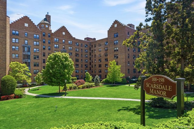 196 Garth Road 2F, Scarsdale, NY 10583