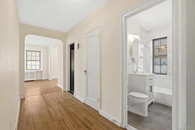 196 Garth Road 2F, Scarsdale, NY 10583