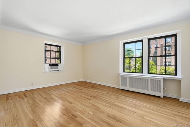 196 Garth Road 2F, Scarsdale, NY 10583