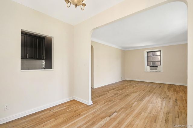 196 Garth Road 2F, Scarsdale, NY 10583