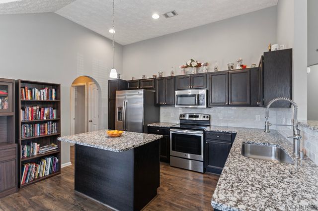 1673 BUENA VISTA Boulevard, Prattville, AL 36067