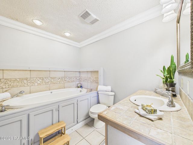 135 Longfellow Drive, Lafayette, LA 70503