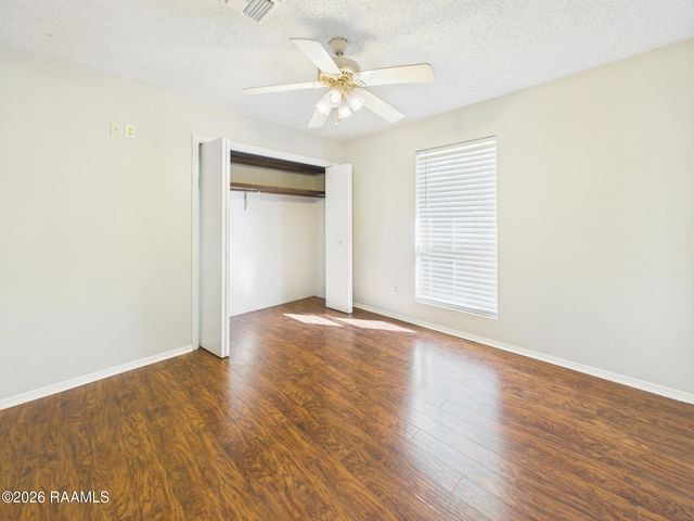 135 Longfellow Drive, Lafayette, LA 70503