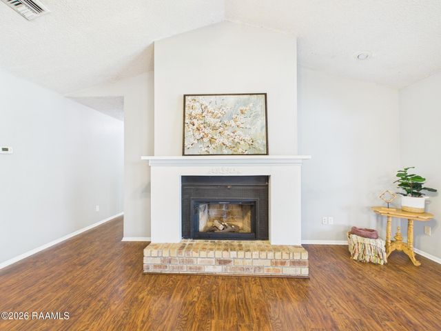 135 Longfellow Drive, Lafayette, LA 70503