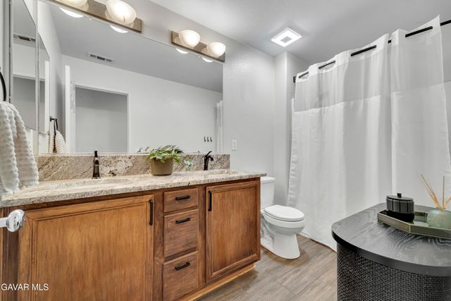 3033 Via De Flores, Lancaster, CA 93535