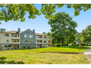 5050 S LANDING Dr 202, Portland, OR 97239