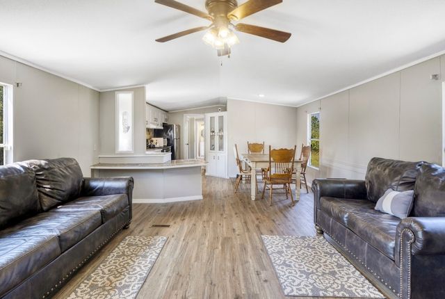 1680 An County Road 441, Palestine, TX 75803