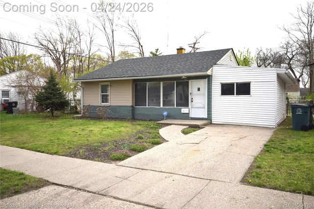 10311 Saratoga Street, Oak Park, MI 48237