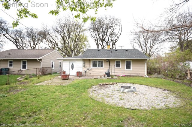 10311 Saratoga Street, Oak Park, MI 48237