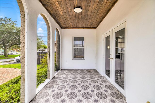 11 SE 13th Street, Fort Lauderdale, FL 33316