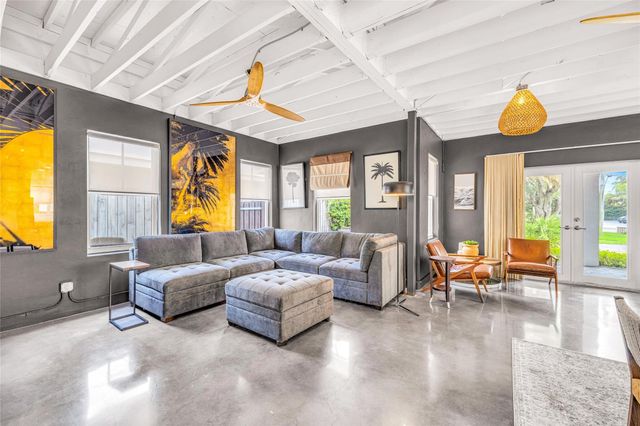11 SE 13th Street, Fort Lauderdale, FL 33316