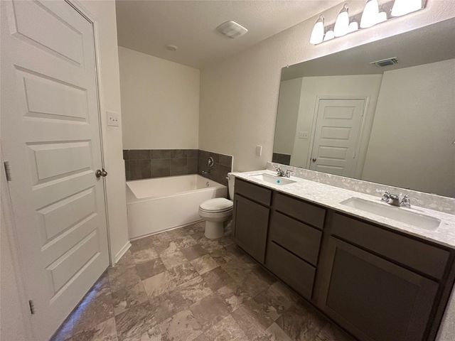 420 Lt Rusty DR, Jarrell, TX 76537