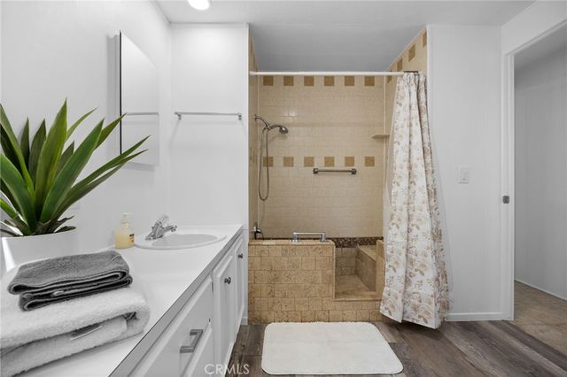 995 Pomona Road 88, Corona, CA 92882