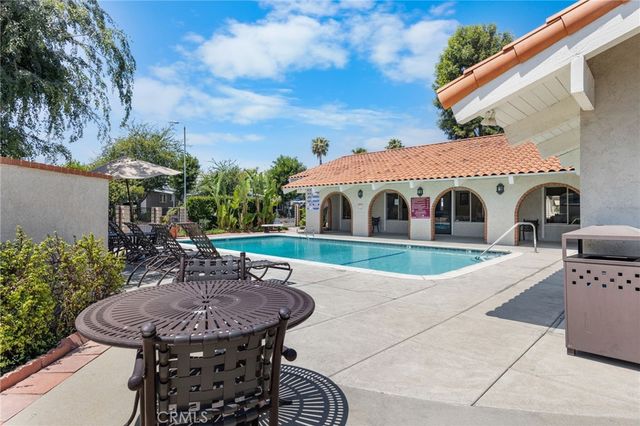 995 Pomona Road 88, Corona, CA 92882