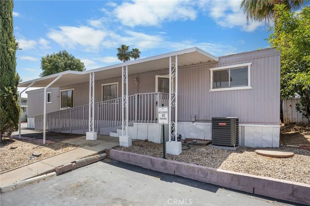 995 Pomona Road 88, Corona, CA 92882